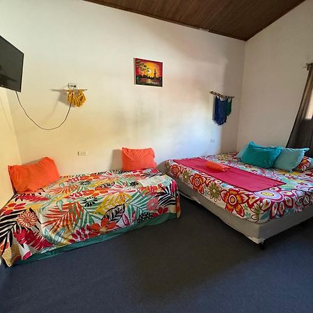 Cheap Hostel Quepos Dış mekan fotoğraf