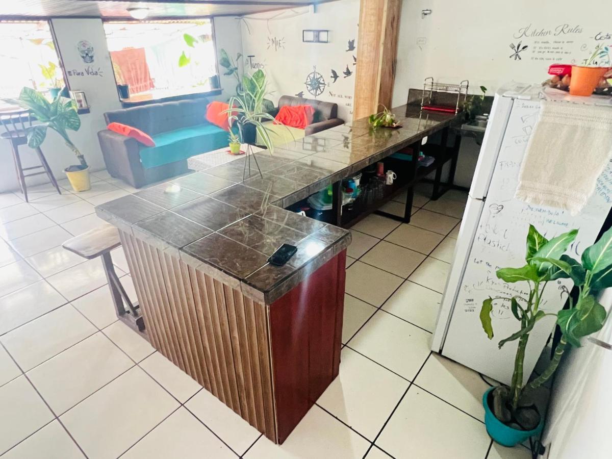 Cheap Hostel Quepos Dış mekan fotoğraf