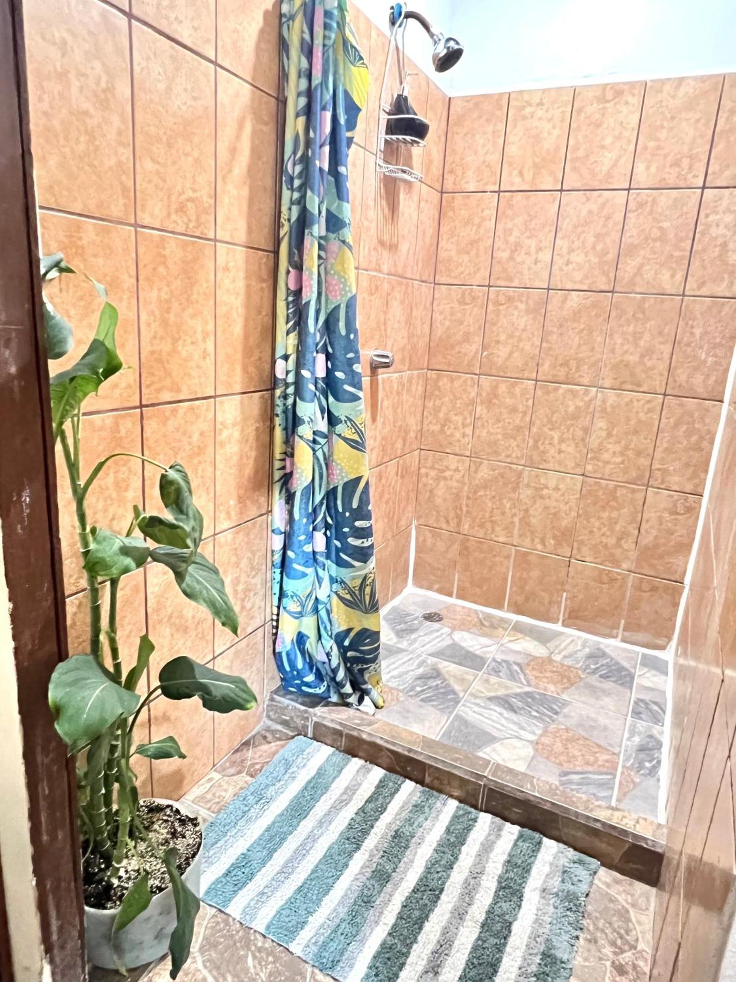 Cheap Hostel Quepos Dış mekan fotoğraf