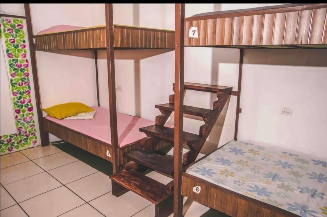Cheap Hostel Quepos Dış mekan fotoğraf