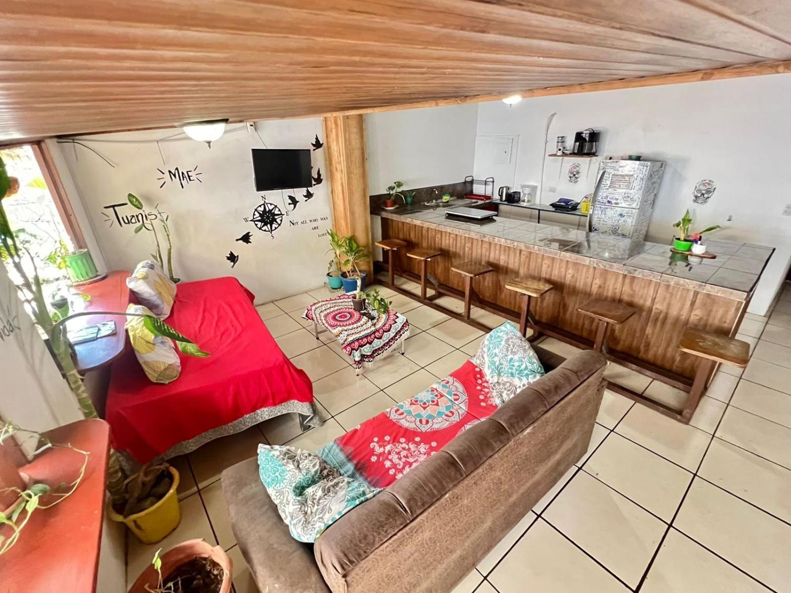 Cheap Hostel Quepos Dış mekan fotoğraf
