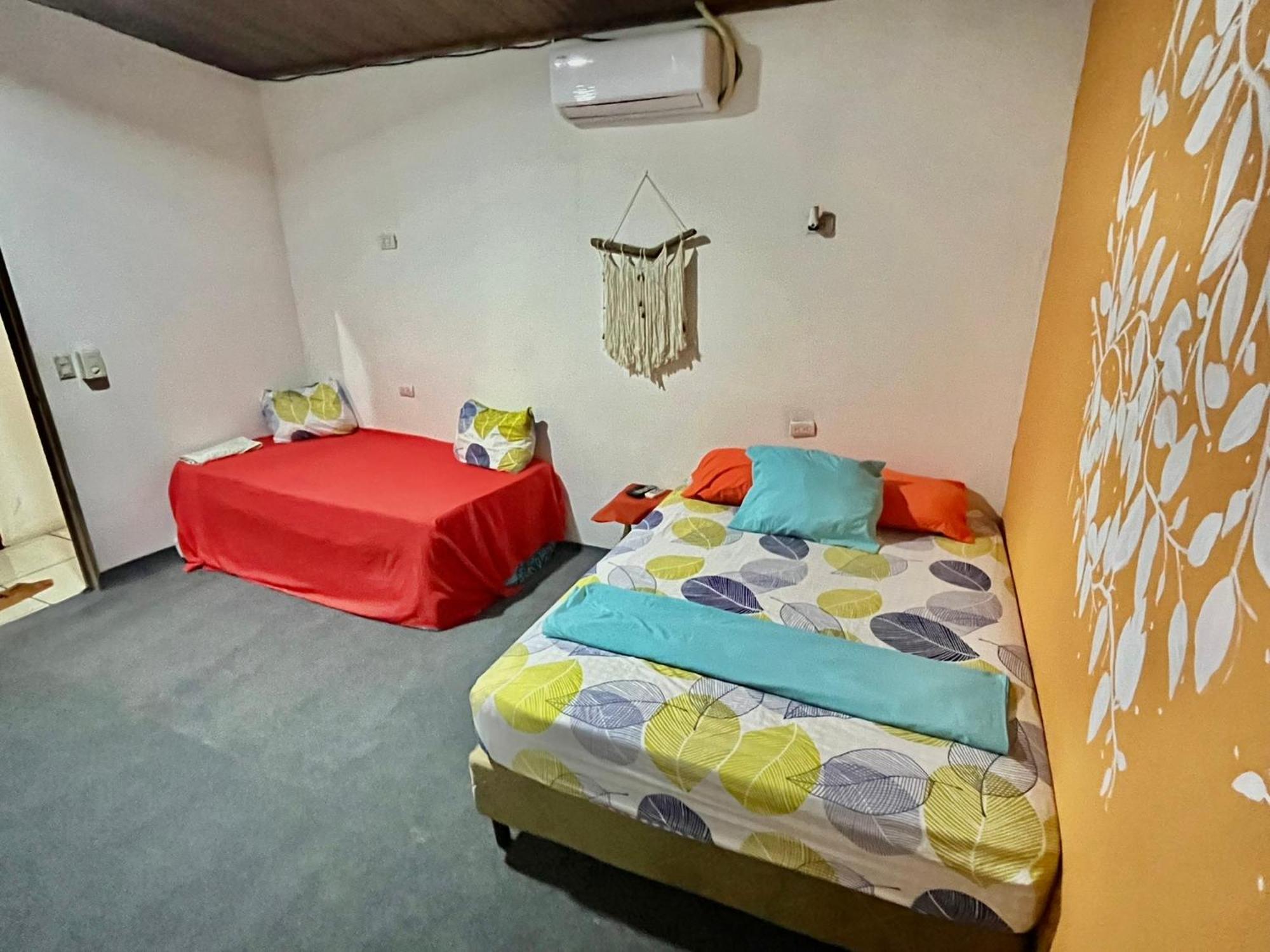 Cheap Hostel Quepos Dış mekan fotoğraf