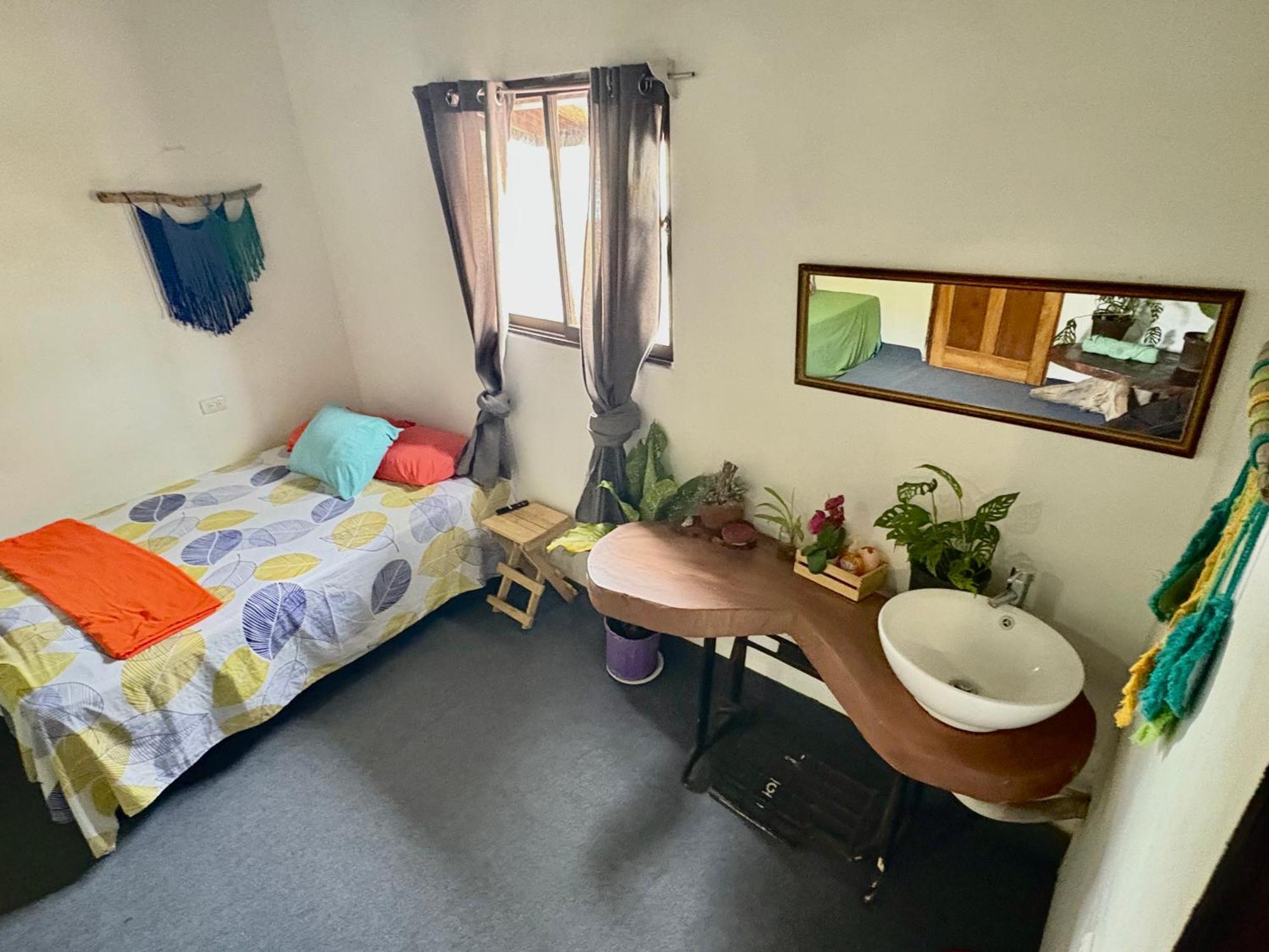 Cheap Hostel Quepos Dış mekan fotoğraf